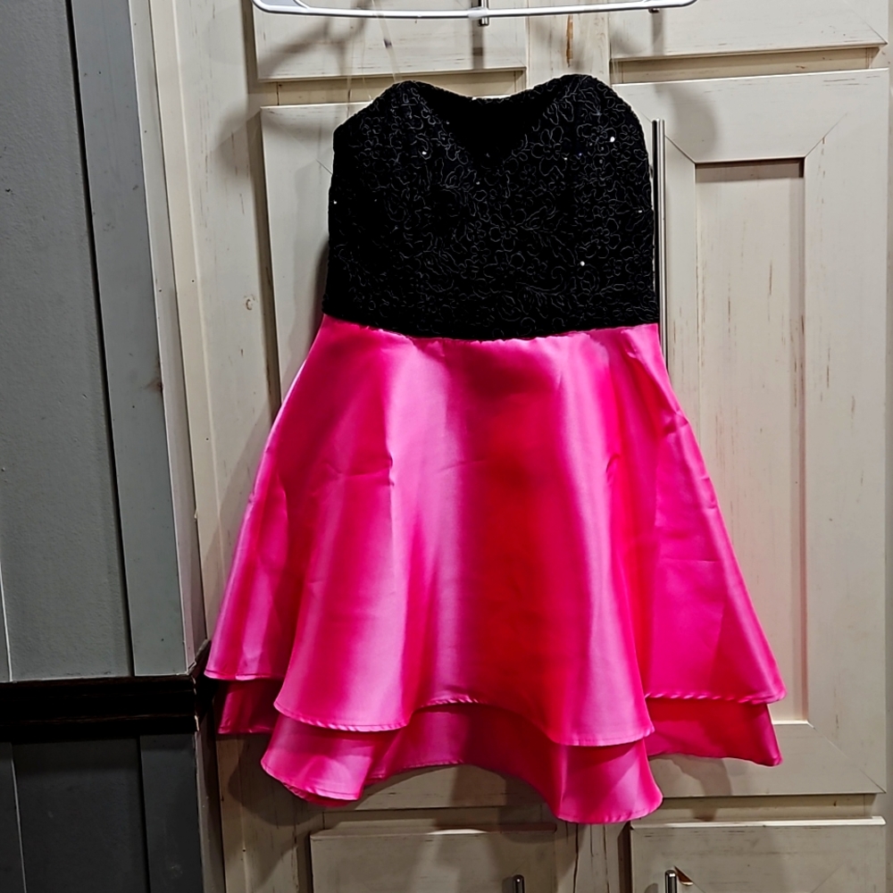 Xtraordinary Strapless dress